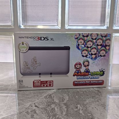 صورة جهاز 3DS XL اصدار خاص حق لويجي 