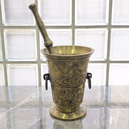 صورة نجر نحاسي قديم حجم كبير منقوش يدويا