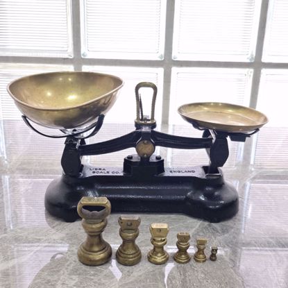 Picture of ميزان انجليزي مع اوزانه قديم