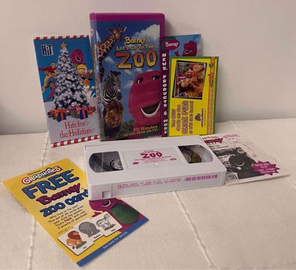 صورة شريط فيديو بارني + بروشورات 