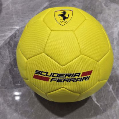 Picture of كرة فراري اصدار رسمي من فراري