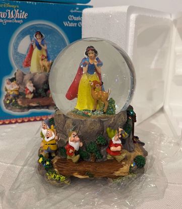 صورة بلوره موسيقيه سنووايت و الاقزام