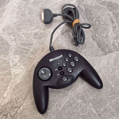 Picture of Microsoft's handheld gaming PC